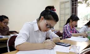 Thi THPT quốc gia: Không có điểm 10 môn văn, 5.410 em điểm 0 môn toán