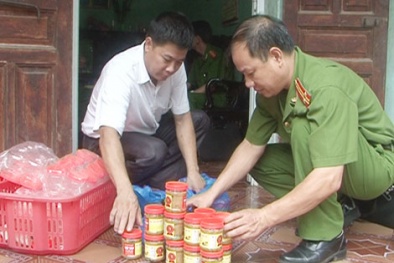 Cận cảnh quy trình làm thịt chua giả mạo