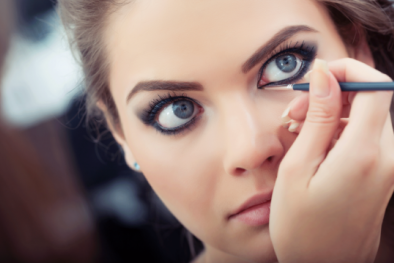 10 thói quen trang điểm có hại cho sức khỏe