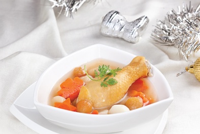 Thay đổi khẩu vị với thịt gà nấu long nhãn bổ dưỡng, thanh nhiệt, giải độc