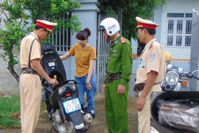 ‘Hot girl’ Thanh Hóa mang theo 2kg thuốc nổ