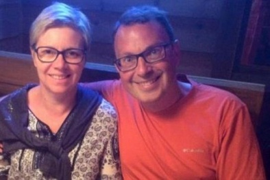 Cảm thương đôi vợ chồng chết khát ở sa mạc để nhường nước cứu con