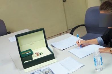 Nữ Việt kiều gian lận thuế chiếc đồng hồ gần tỷ đồng