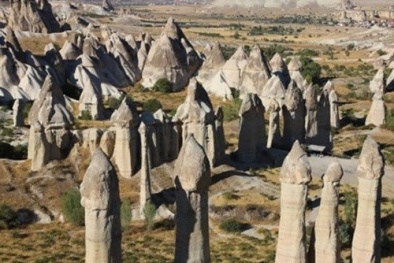 Đến thăm thung lũng đá hình 'của quý' độc nhất ở Thổ Nhĩ Kỳ