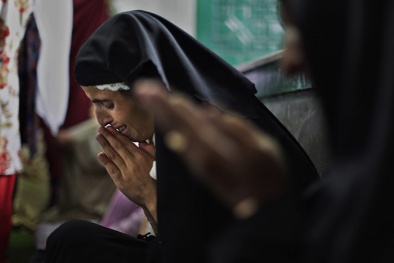 Cô gái trẻ chết đuối tức tưởi vì bị cấm không để ‘trai lạ’ chạm vào người