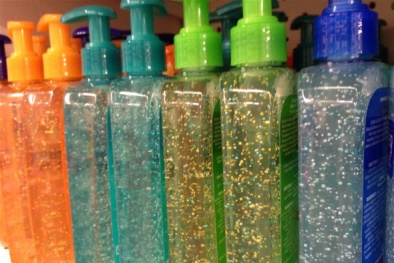 Canada cấm sản xuất hóa mỹ phẩm chứa các vi hạt nhựa độc hại 