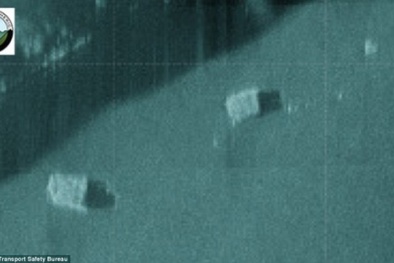 Dò thấy hai hộp đen nghi của MH370 dưới đáy biển