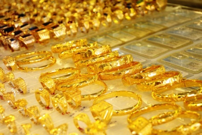 Giá vàng hôm nay 13/8/2015 bất ngờ đạt đỉnh