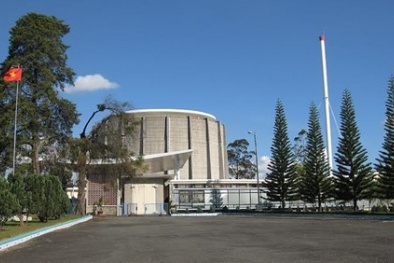 Việt Nam chia sẻ kinh nghiệm phát triển điện hạt nhân với Singapore