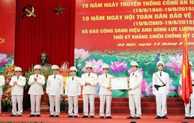 Đọc báo hôm nay: Những tin tức mới cập nhật ngày 14/8/2015