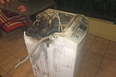 Úc: Người tiêu dùng hoang mang vì máy giặt Samsung tiếp tục cháy nổ