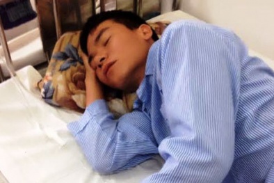 Nghịch súng nhựa Trung Quốc, bé vô tình bắn trọng thương bạn của bố