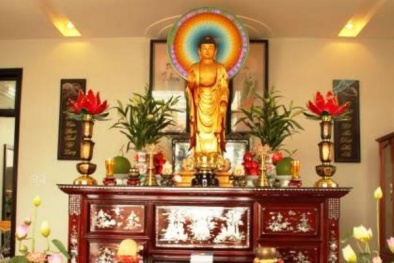 Những kiêng kỵ trong lau dọn bàn thờ vào tháng cô hồn