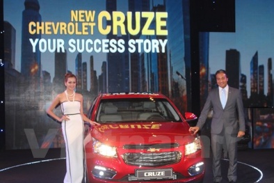 Giá bán Chevrolet Cruze 2015 tại Việt Nam từ 572 triệu đồng