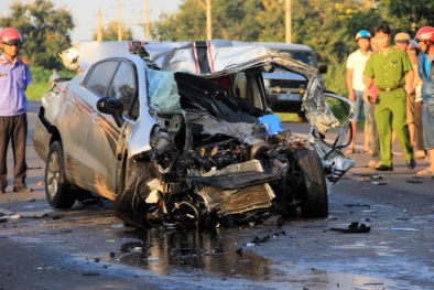 Xe chở CSGT gặp tai nạn kinh hoàng, 1 chiến sĩ thiệt mạng