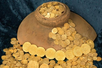 Bất ngờ tìm được kho vàng triệu đô trong xác tàu đắm 300 năm
