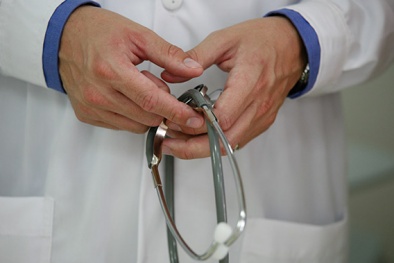 Mẹ bệnh nhi làm loạn bệnh viện: Biết bác sĩ không có lỗi vẫn đánh