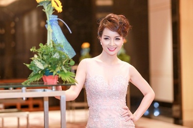 Mai Thu Huyền: Chân dài chưa chắc đẹp