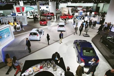 Ôtô đồng loạt tăng giá mạnh?