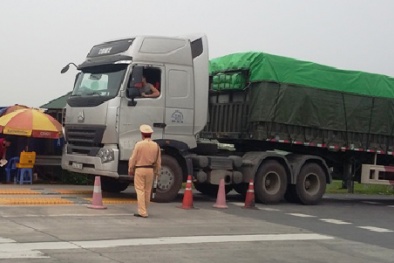 Vì sao xe quá tải rầm rộ tấn công cao tốc Nội Bài - Lào Cai?