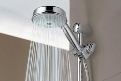 Bi hài tên trộm bị bắt vì bận tắm sau khi ăn trộm