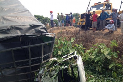 Tàu hỏa đâm xe tải, lái xe bị hất văng xa hàng chục mét tử vong