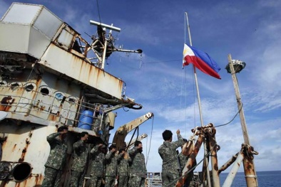 Philippines đề nghị Mỹ làm ‘vệ sĩ riêng’ trên Biển Đông