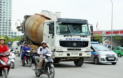 Hà Nội: Liên ngành nói không, 'xe vua' vẫn chạy