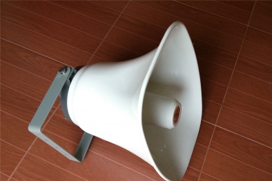 Chạy thận 9 năm, bị loa bệnh viện rơi trúng đầu tử vong