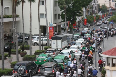 TP. HCM: Lệ phí đăng ký ôtô chính thức tăng gấp 5,5 lần