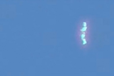 Xôn xao UFO hình người 'bay lượn' trên bầu trời Mỹ