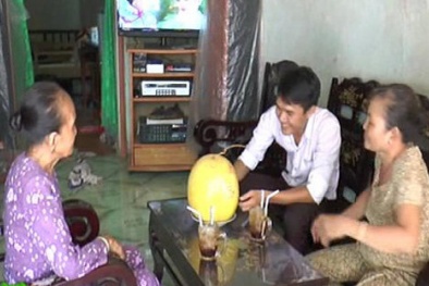 Dưa hấu chưng tết gần 7 tháng vẫn chưa hư