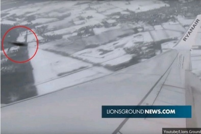 UFO bất ngờ bay xoẹt qua máy bay Boeing 737 