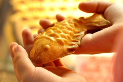 Cách làm bánh trung thu hình con cá ăn là ghiền