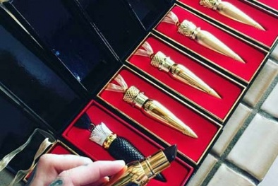 Cơn sốt 'viên đạn' son tặng gái xinh công sở