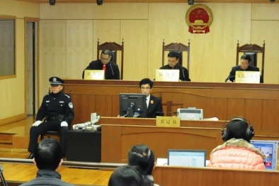 Trung Quốc: Người kháng cáo rút dao chém 4 thẩm phán ngay tại tòa