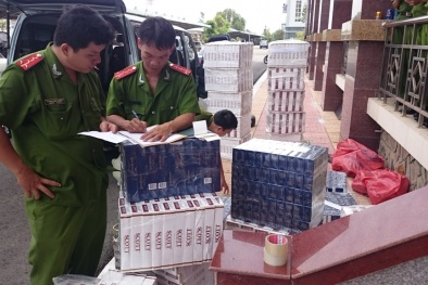 CSGT nổ súng truy bắt xe biển xanh chở thuốc lá lậu