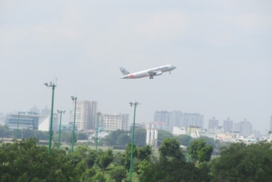 Đình chỉ công tác tài xế gây ra vụ va quẹt với máy bay của Jetstar Pacific