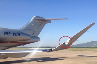 Xe thang lại tông rách cánh máy bay tại sân bay Tân Sơn Nhất