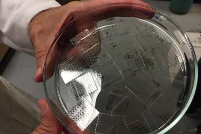 Vật liệu điện môi mới giúp tăng năng suất lưu trữ năng lượng