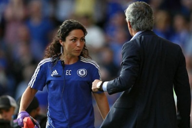 HLV Mourinho đối mặt án phạt cực nặng