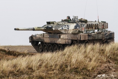 Xe tăng Đức không thể xuyên thủng giáp xe tăng Nga