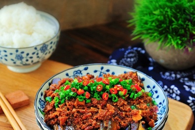 3 bước đơn giản cho món cà tím sốt thịt băm thơm lừng