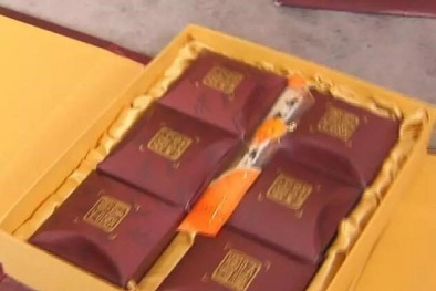 Kinh hoàng bánh Trung Thu Trung Quốc 10 năm vẫn không bốc mùi