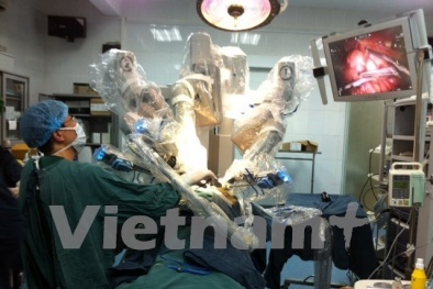 Phát triển kỹ thuật phẫu thuật nội soi robot điều trị cho bệnh nhi