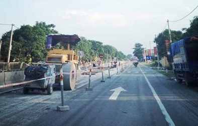 Sẽ phạt tiền doanh nghiệp để đường hỏng, gây ùn tắc