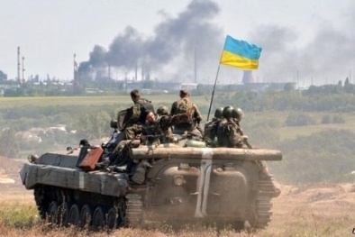 Mắc kẹt giữa Ukraine và Nga, NATO rơi vào cảnh 'tiến thoái lưỡng nan' 