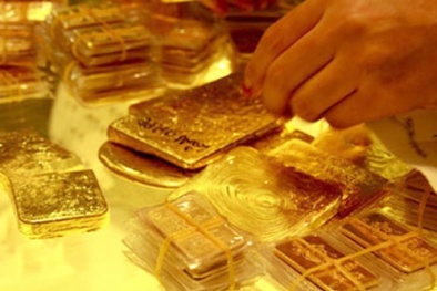 Giá vàng hôm nay 23/9/2015 tiếp tục chịu áp lực