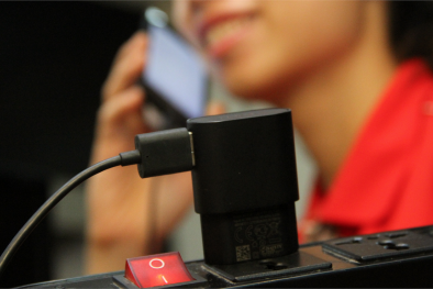 Thai phụ Nghệ An bị điện giật tử vong khi sạc điện thoại iPhone