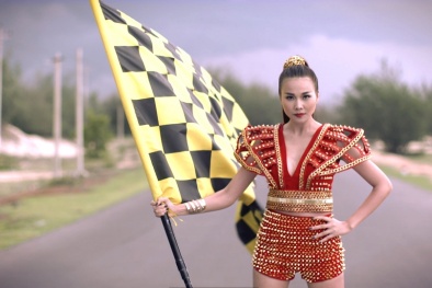 Vietnam's Next Top Model 2015: Thanh Hằng thẳng tay thử thách thí sinh